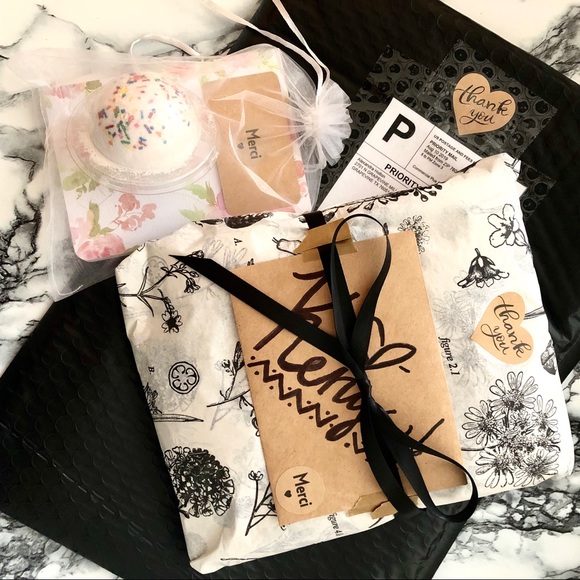 Let Me Make Your Purchase Special! 🥂🖤✨ - Picture 11 of 16